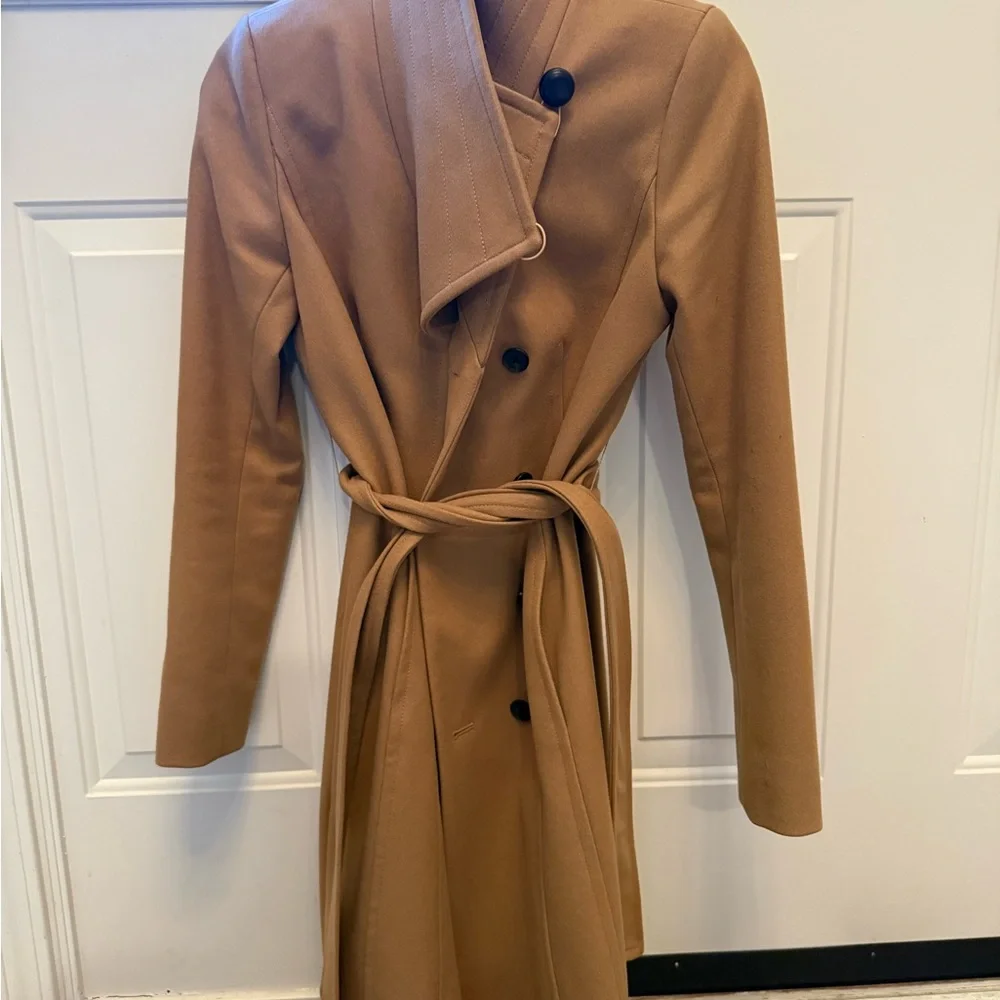 Aritzia Babaton Beige Satin Coat - Picture 5 of 7